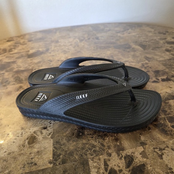 Reef Shoes - Reef Women's Water Court Thong Flip Flop Sandals black Size 8 beach vacation